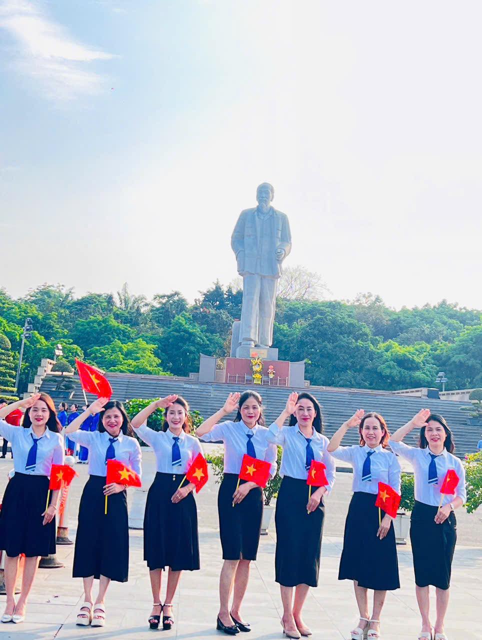 MỪNG ĐẠI LỄ 50 NĂM RỰC RỠ VÀNG SON (30/4/1975 – 30/4/2025) TỰ HÀO DÂN TỘC – TIẾP BƯỚC CHA ANH