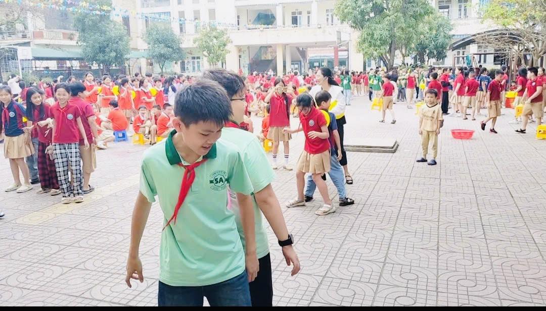 GÀY HỘI THIẾU NHI VUI KHOẺ - TIẾN BƯỚC LÊN ĐOÀN