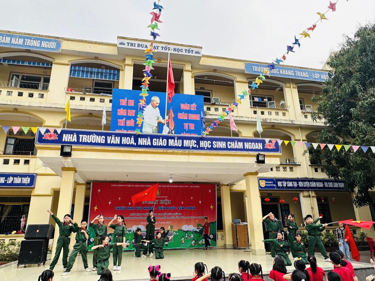 GÀY HỘI THIẾU NHI VUI KHOẺ - TIẾN BƯỚC LÊN ĐOÀN