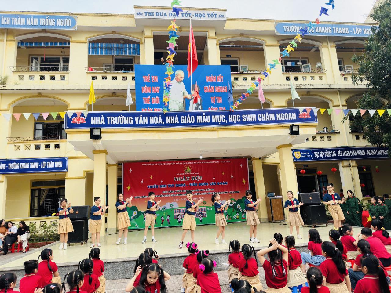 GÀY HỘI THIẾU NHI VUI KHOẺ - TIẾN BƯỚC LÊN ĐOÀN