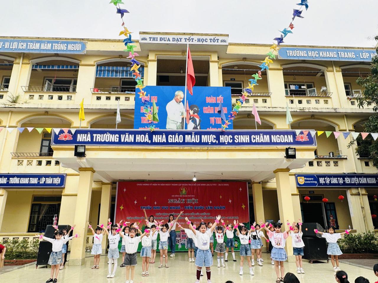 GÀY HỘI THIẾU NHI VUI KHOẺ - TIẾN BƯỚC LÊN ĐOÀN